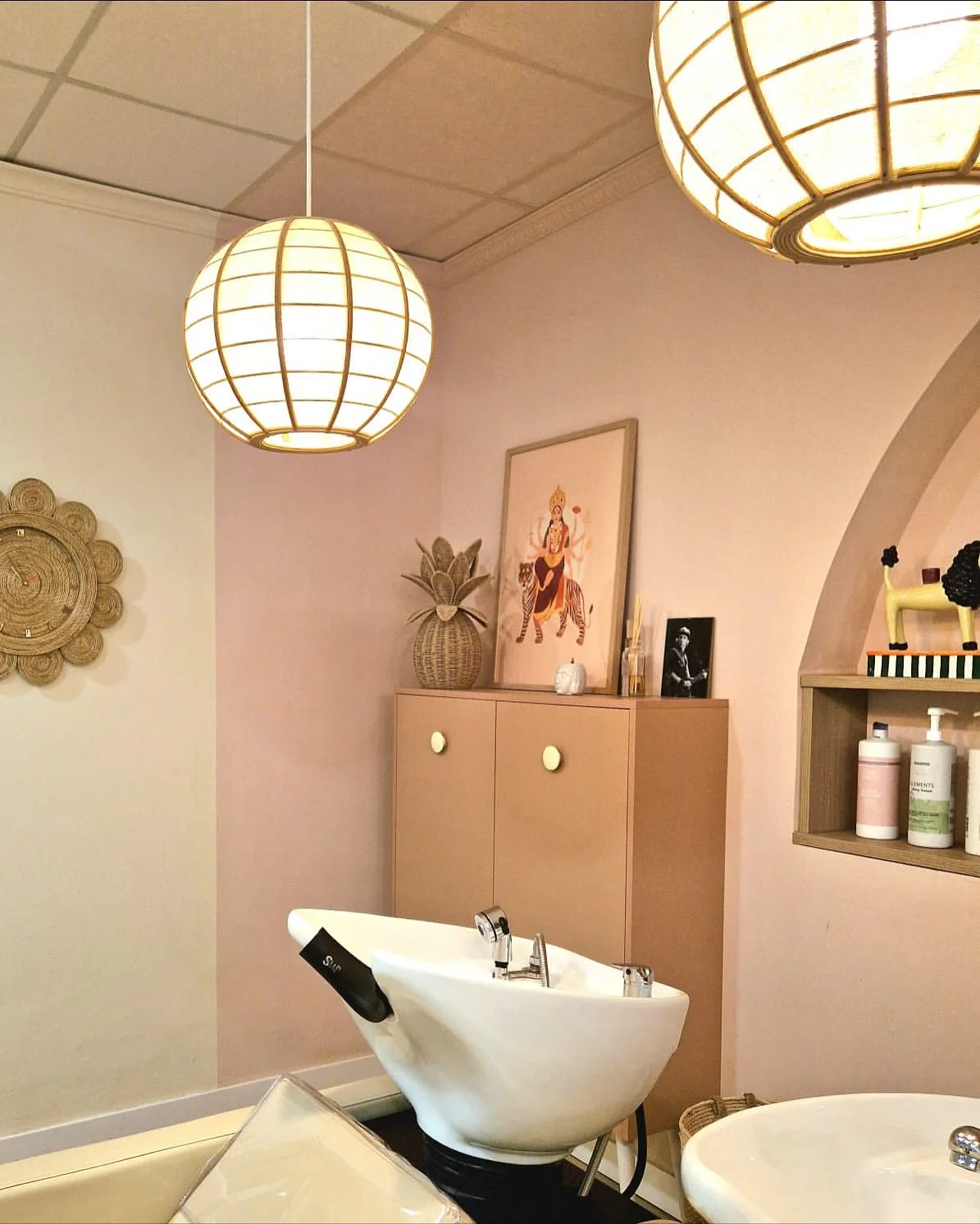 Interior del salón Durga en Albacete